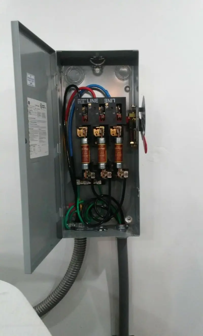 Three-phase disconnect switch installed for Electrical Wiring & Rewiring in Tecumseh